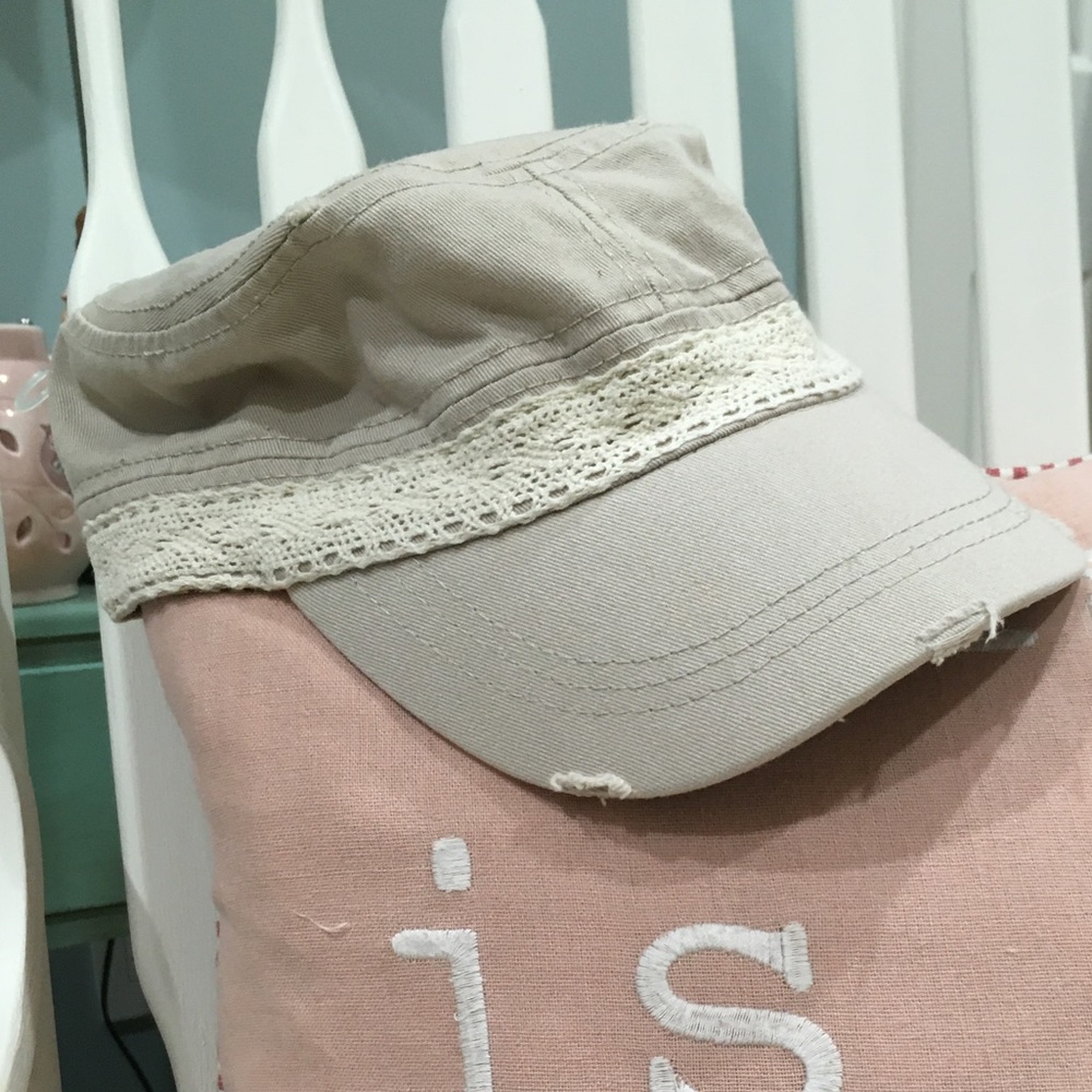 NWT Tan with Lace Claire’s Bucket Hat